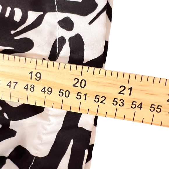 #A024   For Her NYC  Black & White Off-Shoulder Peplum Top  Size S  NWT - Picture 11 of 13